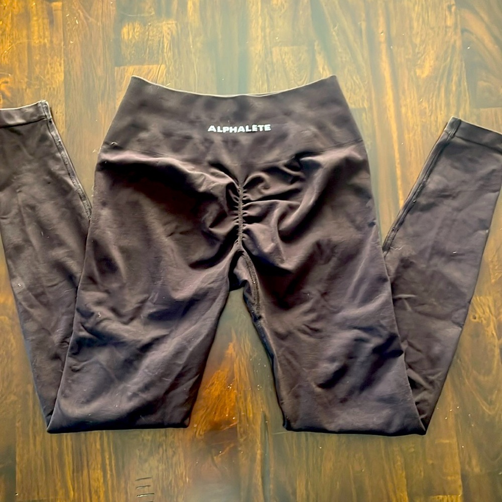Alphalete Amplify leggings size L